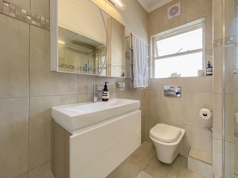 2 Bedroom Property for Sale in Mouille Point Western Cape